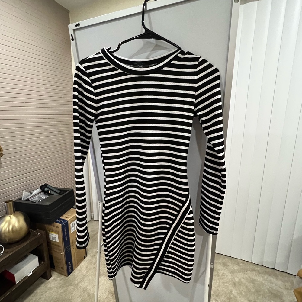 Bodycon striped long sleeve dress